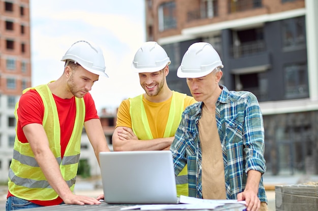 Avantajele utilizării echipamentelor profesionale în execuția construcțiilor civile Avantajele utilizării echipamentelor profesionale în execuția construcțiilor civile