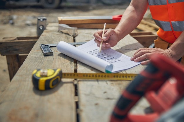 Ce avize și autorizații sunt necesare pentru o demolare legală Ce avize și autorizații sunt necesare pentru o demolare legală